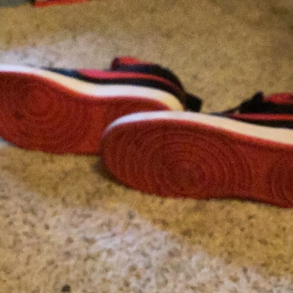 Used Nike red and black dunk highs size youth 4.5 - Picture 7 of 7